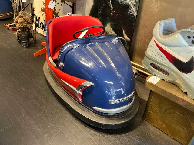 Dodgem decoratieve botsauto - afbeelding 1 van  8