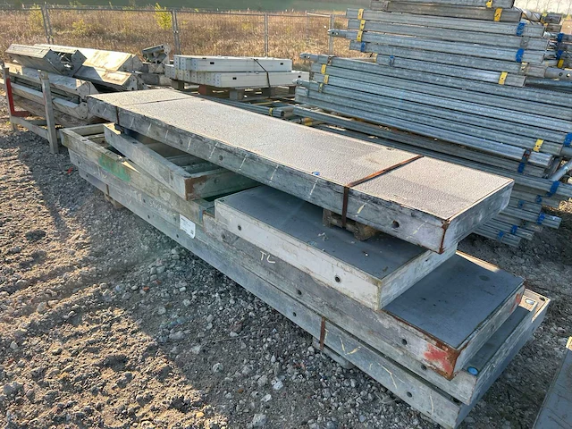 Doka partij bekistingsmateriaal - afbeelding 3 van  27