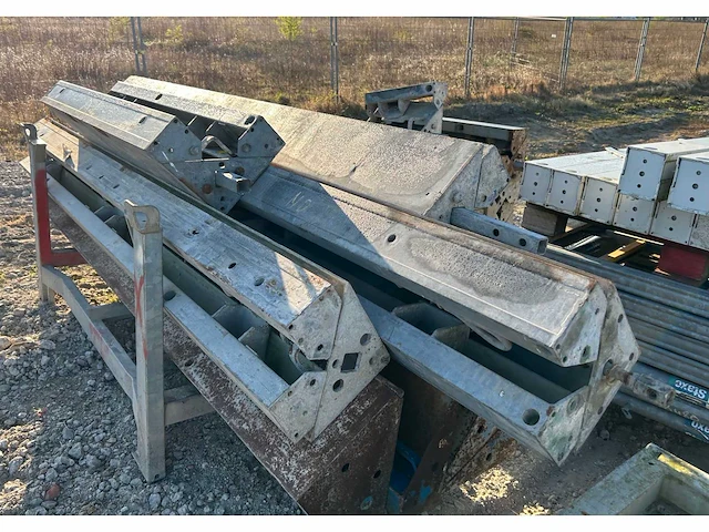 Doka partij bekistingsmateriaal - afbeelding 7 van  27