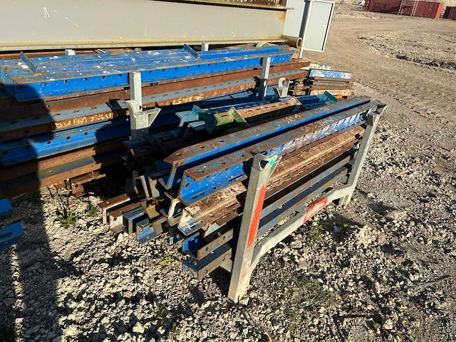 Doka partij bekistingsmateriaal - afbeelding 16 van  27