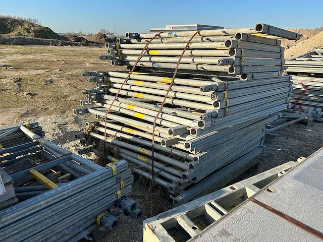 Doka partij bekistingsmateriaal - afbeelding 17 van  27