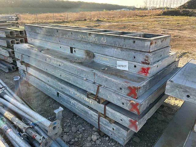 Doka partij bekistingsmateriaal - afbeelding 22 van  27