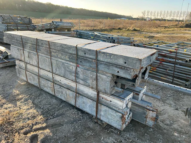 Doka partij bekistingsmateriaal - afbeelding 25 van  27