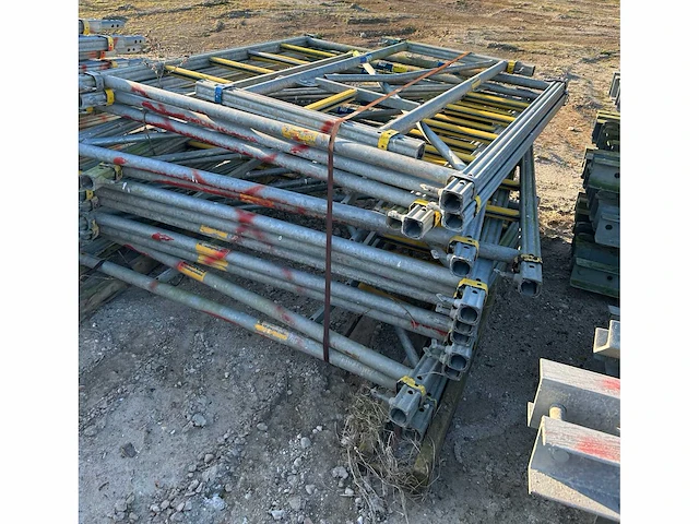 Doka partij bekistingsmateriaal - afbeelding 26 van  27