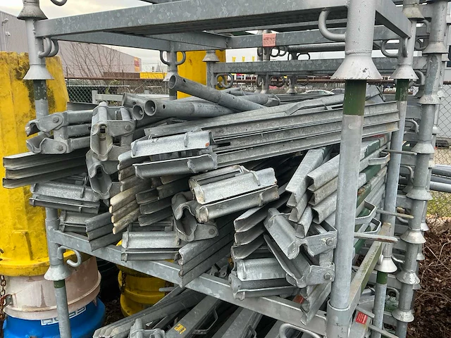 Dokau driepoot steiger (27x) - afbeelding 2 van  7