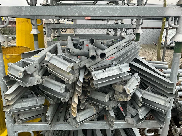 Dokau driepoot steiger (27x) - afbeelding 3 van  7