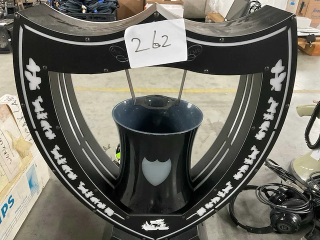 Dom perignon flessen display - afbeelding 5 van  7