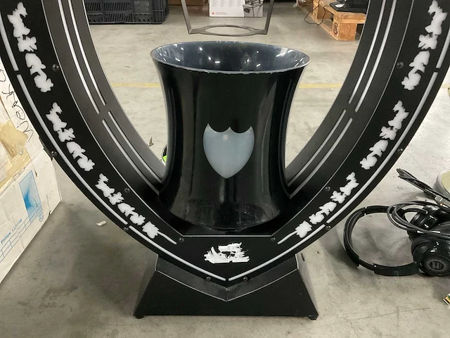 Dom perignon flessen display - afbeelding 6 van  7