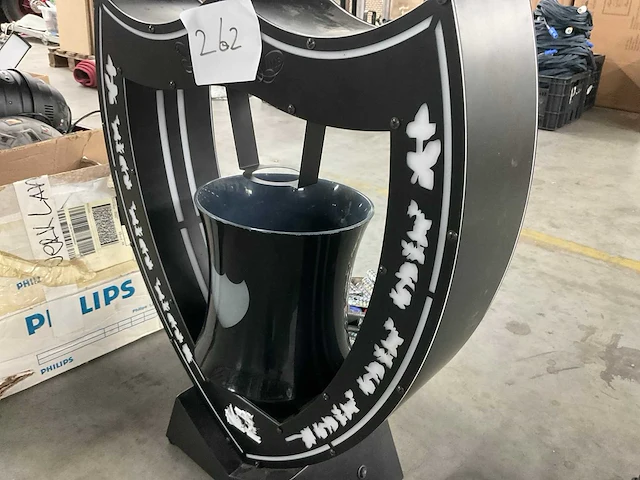 Dom perignon flessen display - afbeelding 7 van  7