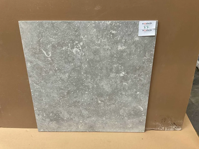 Dom vibes grey mat vloertegel 90x90 cm 64,8 m² - afbeelding 1 van  3