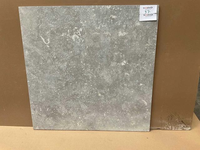 Dom vibes grey mat vloertegel 90x90 cm 64,8 m² - afbeelding 2 van  3