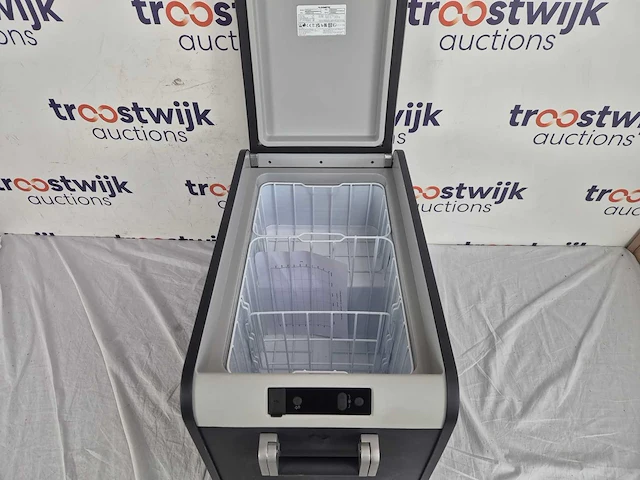 Dometic cfx3 45 compressor koeler/vriezer - afbeelding 3 van  4