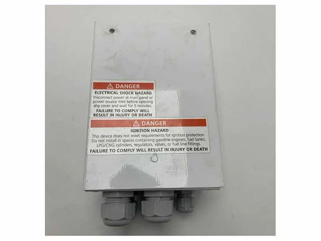 Dometic marine water pump aircon controller box 440v - afbeelding 5 van  5