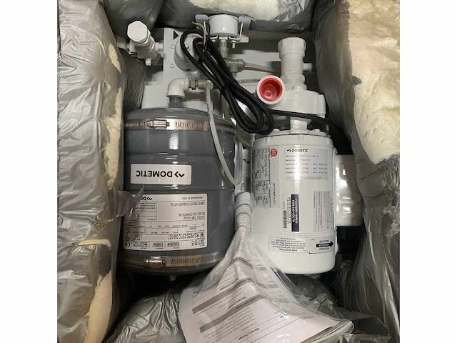 Dometic pmp pkg p035s-2371c aircon pump 230v - 9600011025 - afbeelding 2 van  5