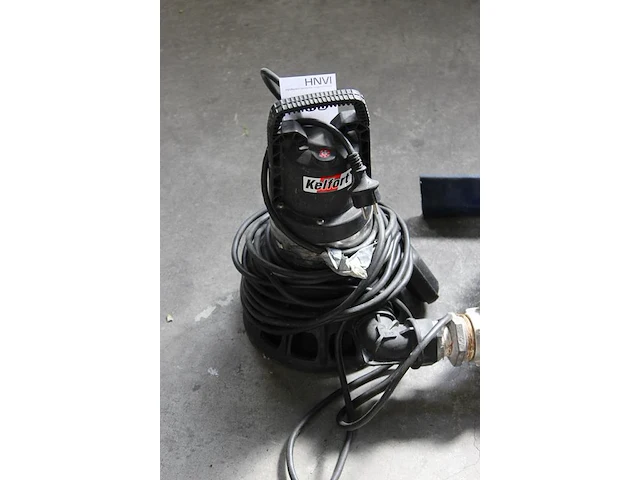 Dompelpomp kelfort qmax 320 liter/minuut met waterslang. maximale opvoerhoogte 11 meter. - afbeelding 2 van  2
