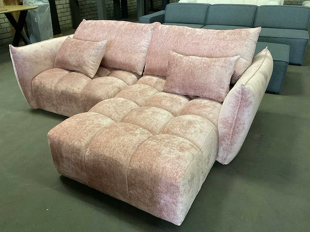 Dona mali - danya rechts - bankstel - afbeelding 9 van  12