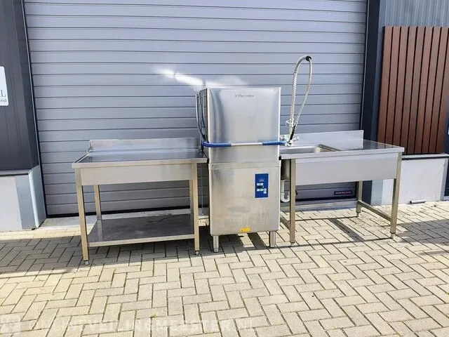Doorschuif vaatwasser met aan en afvoertafel electroluxe, ehtai - afbeelding 1 van  7