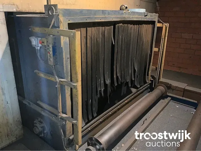 Doorvoer werpstraalmachine - afbeelding 17 van  18