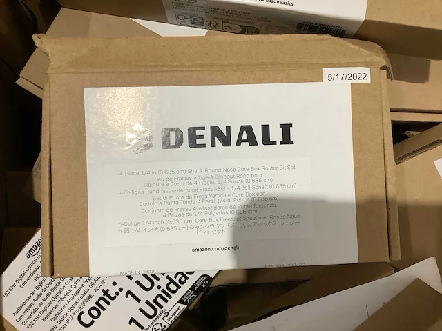 Doos amazon overstockgoederen - afbeelding 3 van  9