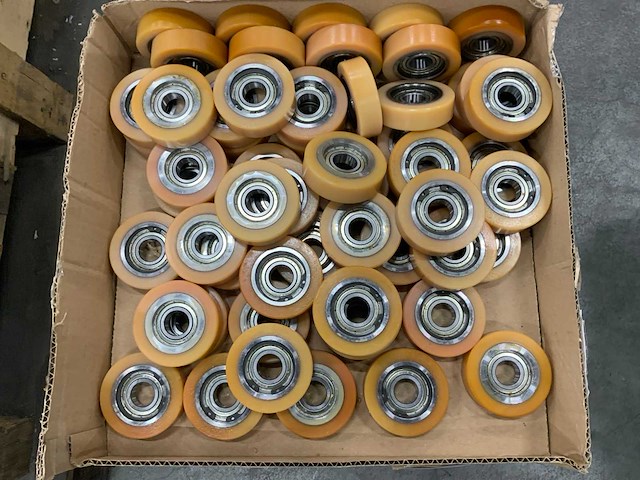 Doos gelagerde wielen - afbeelding 2 van  2