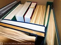Doos getax € 9.070,00 - € 10.470,00 , postzegelcollecties diverse landen - afbeelding 5 van  8