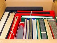 Doos getax € 9.425,00 - € 11.310,00 postzegelcollecties diverse landen - afbeelding 1 van  8