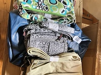 Doos met 11 haarbanden en 9 tassen assorti, retour uit verkoop - afbeelding 7 van  11