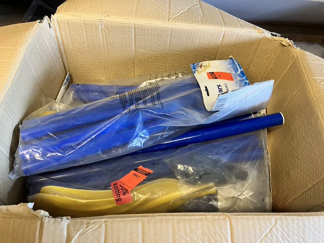 Doos met 7 peddels van bestway, retour uit verkoop - afbeelding 6 van  7