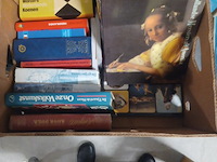 Doos met boeken uit inboedel van alles wat aantal 24 stuks. - afbeelding 2 van  5