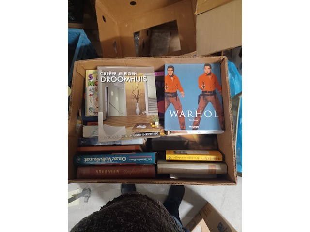 Doos met boeken uit inboedel van alles wat aantal 24 stuks. - afbeelding 5 van  5