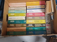 Doos met boeken uit inboedel van alles wat aantal 45 stuks. - afbeelding 4 van  5