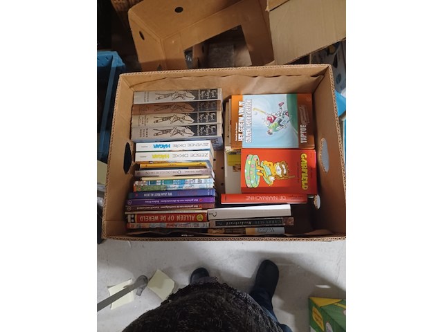 Doos met boeken uit inboedel van alles wat aantal 53 stuks. - afbeelding 6 van  7