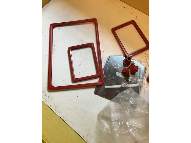 Doos met ca 30 prijskaartramen en accessoires - afbeelding 5 van  11