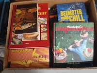 Doos met diversen kookboeken uit inboedel aantal 49 stuks. - afbeelding 3 van  5