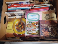 Doos met diversen kookboeken uit inboedel aantal 79 stuks. - afbeelding 3 van  7