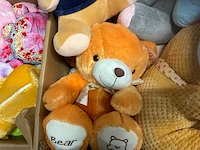 Doos met knuffels - afbeelding 6 van  9