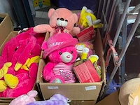 Doos met knuffels - afbeelding 1 van  6