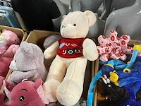 Doos met knuffels - afbeelding 5 van  6