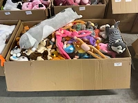 Doos met knuffels - afbeelding 1 van  12