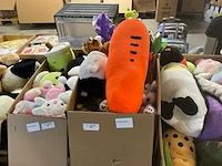Doos met knuffels - afbeelding 1 van  12