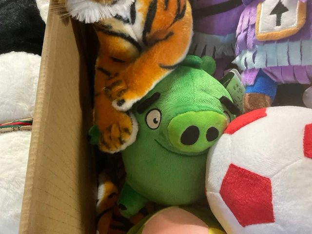 Doos met knuffels - afbeelding 9 van  12