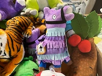 Doos met knuffels - afbeelding 11 van  12