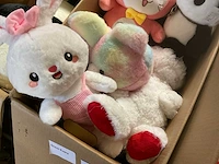 Doos met knuffels - afbeelding 3 van  7