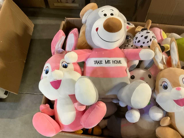 Doos met knuffels - afbeelding 2 van  6