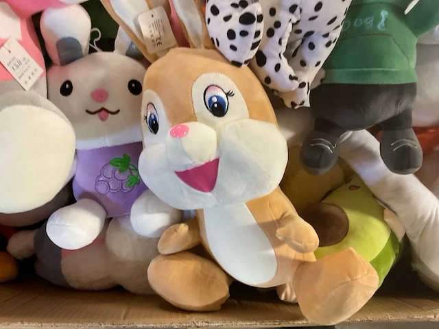 Doos met knuffels - afbeelding 5 van  6