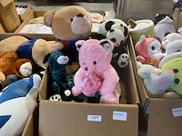 Doos met knuffels - afbeelding 1 van  6