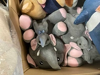 Doos met knuffels - afbeelding 2 van  5