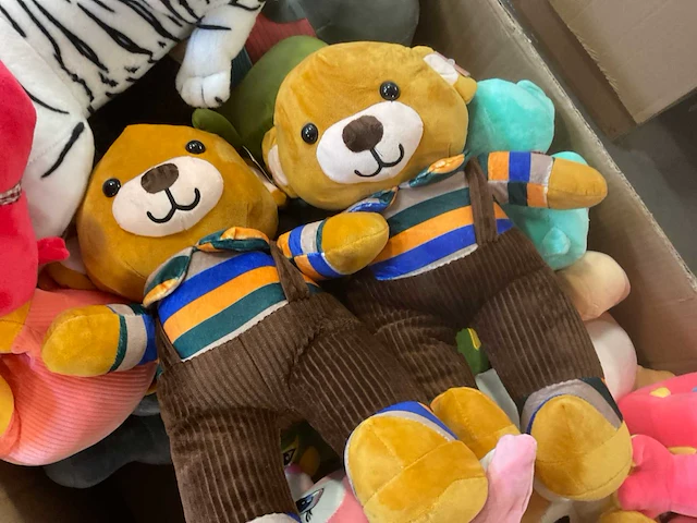 Doos met knuffels - afbeelding 4 van  7