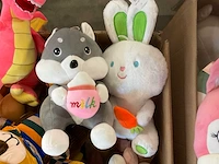 Doos met knuffels - afbeelding 7 van  7