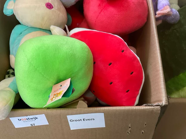 Doos met knuffels - afbeelding 2 van  6